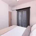 Apartment Lithies Living